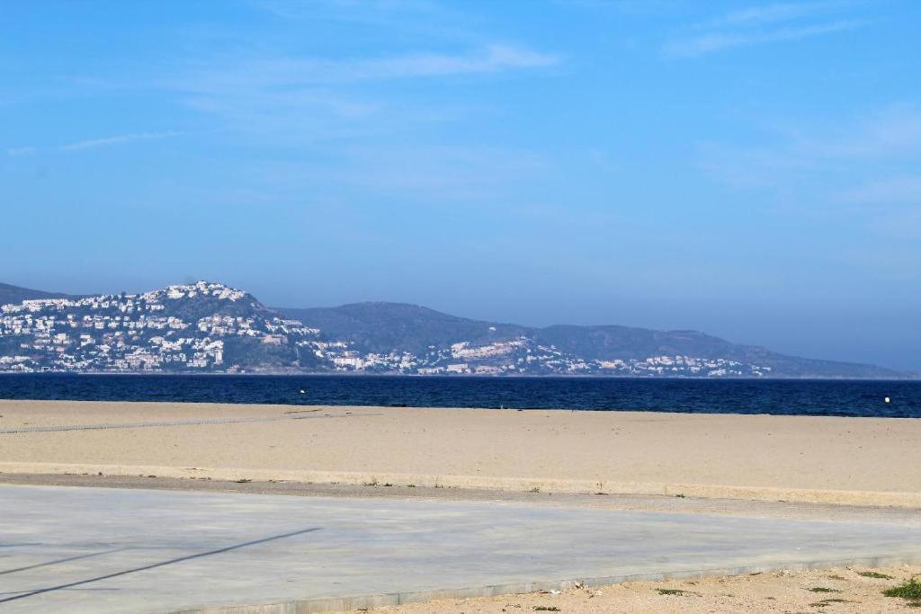Vista Al Mar, Wifi, Centro Apartment Empuriabrava Bagian luar foto